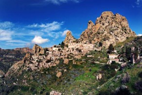 Pentidattilo - piccolo paese abbandonato