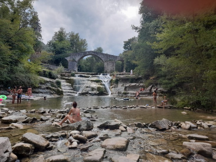 Il Ponte e le Cascate della Brusia